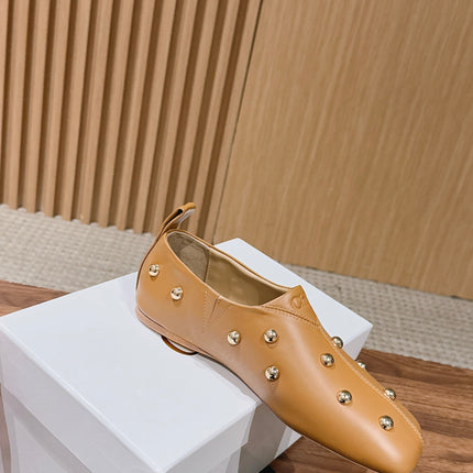 CHLOE 26S STUDDED LOAFERS IN LIGHT BROWN CALFSKIN