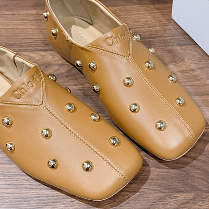 CHLOE 26S STUDDED LOAFERS IN LIGHT BROWN CALFSKIN