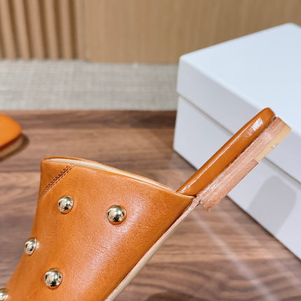 CHLOE 26S STUDDED FLAT MULES IN CARAMEL BROWN CALFSKIN
