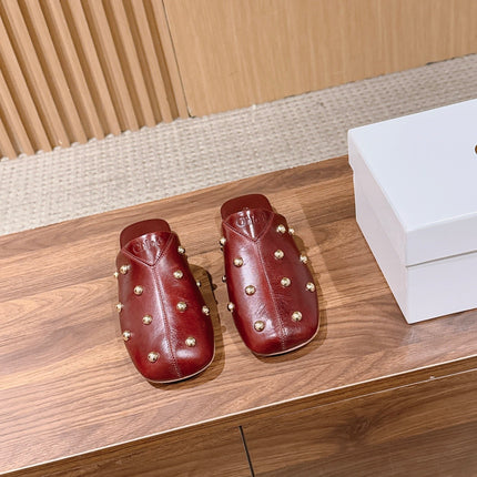 CHLOE 26S STUDDED FLAT MULES IN BURGUNDY CALFSKIN