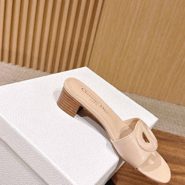 DIOR 26S LOW HEEL SLIDE SANDALS IN BEIGE CALFSKIN PEARL GOLD BUCKLE