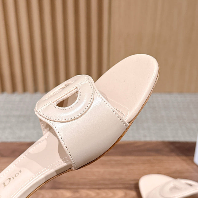 DIOR 26S LOW HEEL SLIDE SANDALS IN BEIGE CALFSKIN PEARL GOLD BUCKLE