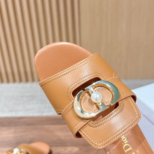DIOR 26S LOW HEEL SLIDE SANDALS IN CARAMEL BROWN CALFSKIN GOLD PEARL BUCKLE