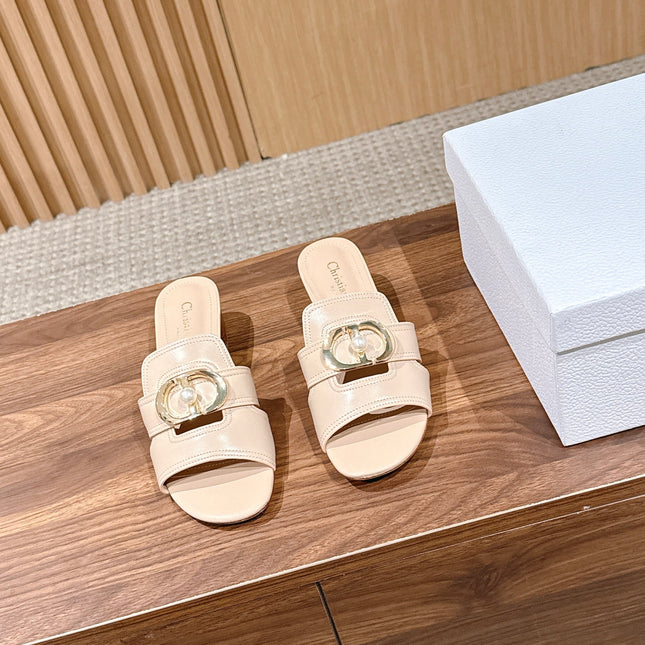 DIOR 26S LOW HEEL SLIDE SANDALS IN BEIGE CALFSKIN GOLD PEARL BUCKLE