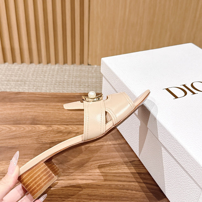 DIOR 26S LOW HEEL SLIDE SANDALS IN BEIGE CALFSKIN GOLD PEARL BUCKLE