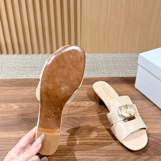 DIOR 26S LOW HEEL SLIDE SANDALS IN BEIGE CALFSKIN GOLD PEARL BUCKLE
