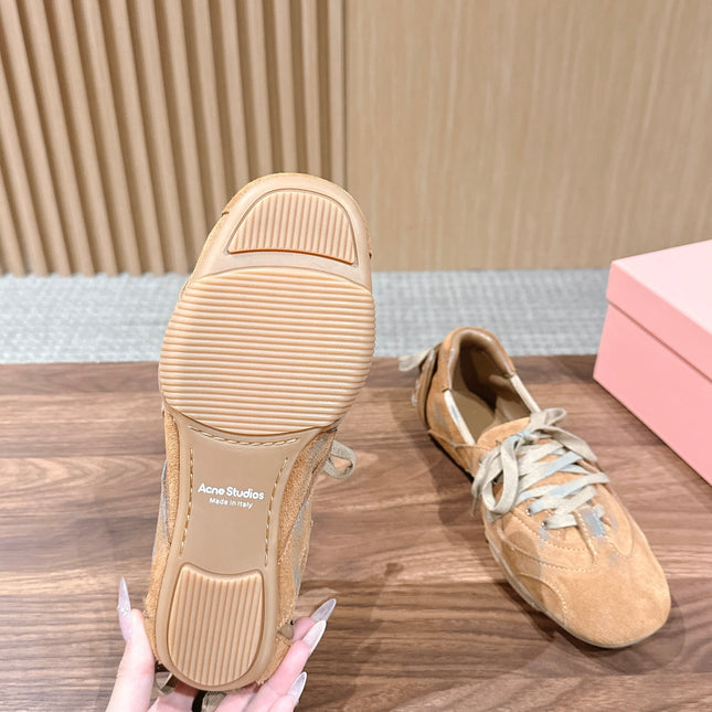 DIOR 26S LOW TOP SNEAKERS IN BEIGE SUEDE WITH LIGHT GREY LACES