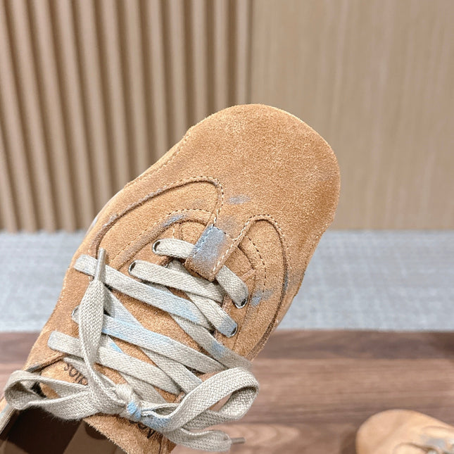 DIOR 26S LOW TOP SNEAKERS IN BEIGE SUEDE WITH LIGHT GREY LACES
