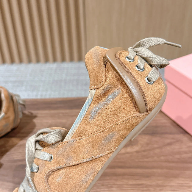 DIOR 26S LOW TOP SNEAKERS IN BEIGE SUEDE WITH LIGHT GREY LACES
