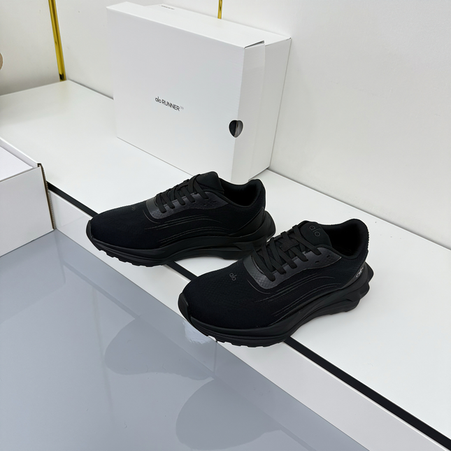 ALO 25S SNEAKER IN BLACK MESH FABRIC