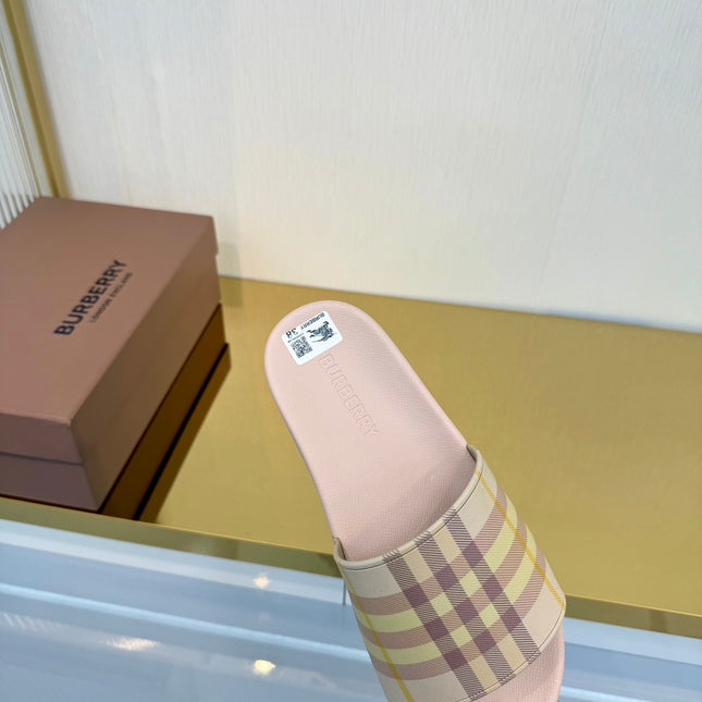 BURBERRY 26S SLIDES SANDAL IN LIGHT PINK CALFSKIN