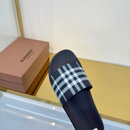 BURBERRY 26S SLIDES SANDAL IN BLACK CALFSKIN