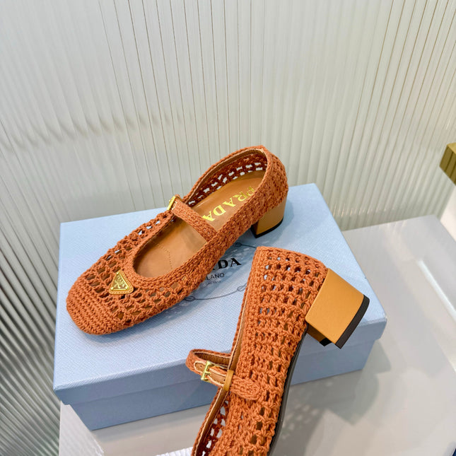 PRADA 26S LOGO PLAQUE CROCHET MARY JANE PUMPS 50MM IN CARAMEL BROWN WOVEN FIBER