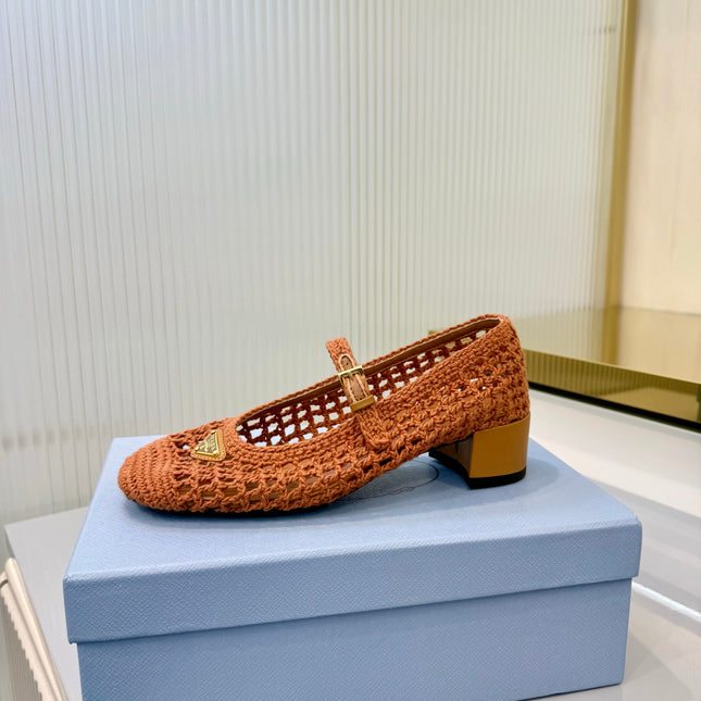 PRADA 26S LOGO PLAQUE CROCHET MARY JANE PUMPS 50MM IN CARAMEL BROWN WOVEN FIBER