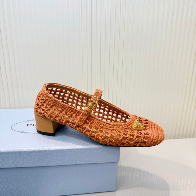 PRADA 26S LOGO PLAQUE CROCHET MARY JANE PUMPS 50MM IN CARAMEL BROWN WOVEN FIBER