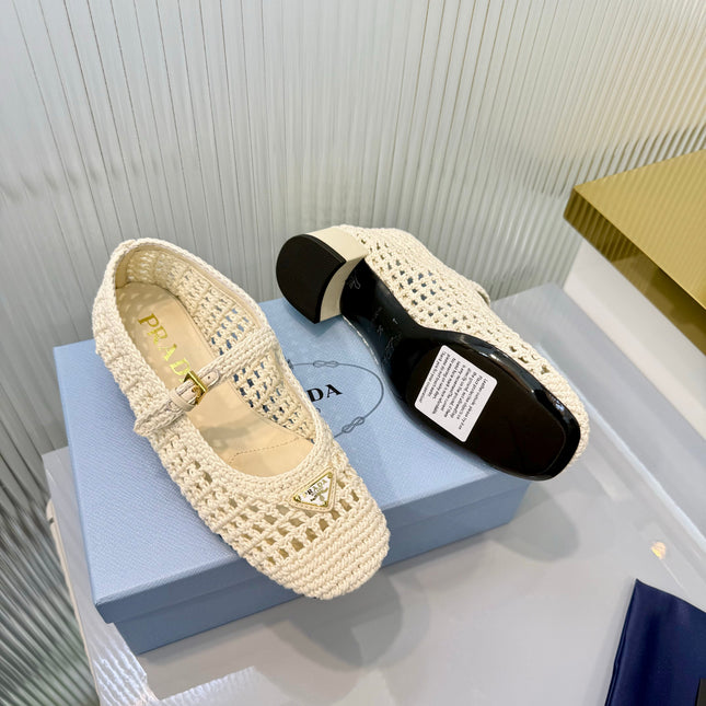 PRADA 26S LOGO PLAQUE CROCHET MARY JANE PUMPS 50MM IN IVORY WHITE WOVEN FIBER
