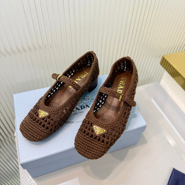 PRADA 26S LOGO PLAQUE CROCHET MARY JANE PUMPS 50MM IN DARK BROWN WOVEN FIBER