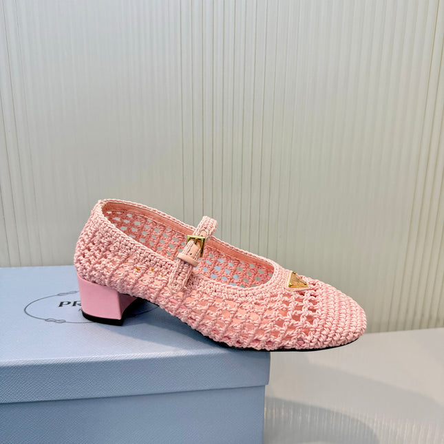 PRADA 26S LOGO PLAQUE CROCHET MARY JANE PUMPS 50MM IN BLUSH PINK WOVEN FIBER