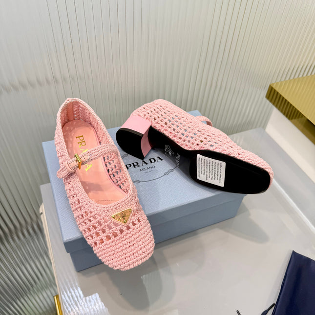 PRADA 26S LOGO PLAQUE CROCHET MARY JANE PUMPS 50MM IN BLUSH PINK WOVEN FIBER