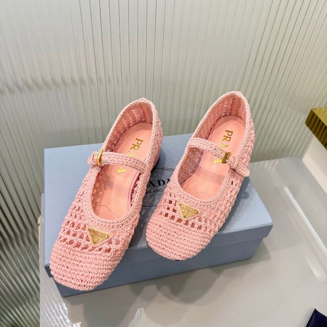 PRADA 26S LOGO PLAQUE CROCHET MARY JANE PUMPS 50MM IN BLUSH PINK WOVEN FIBER