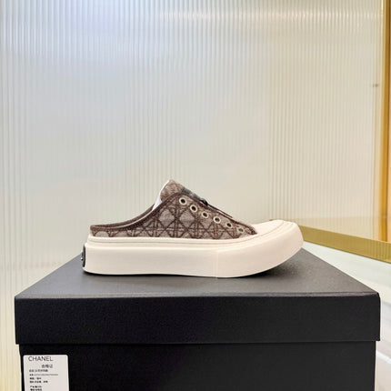 CHANEL 26S MULE SNEAKERS IN BROWN DIAMOND-PATTERNED WOVEN DENIM FABRIC STYLE 1