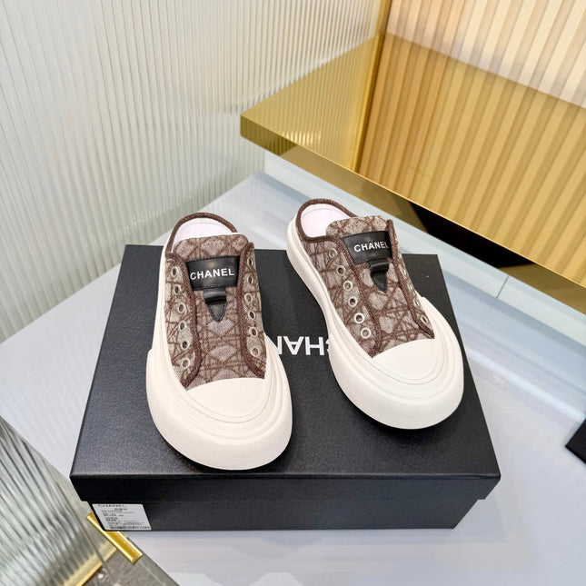 CHANEL 26S MULE SNEAKERS IN BROWN DIAMOND-PATTERNED WOVEN DENIM FABRIC STYLE 1
