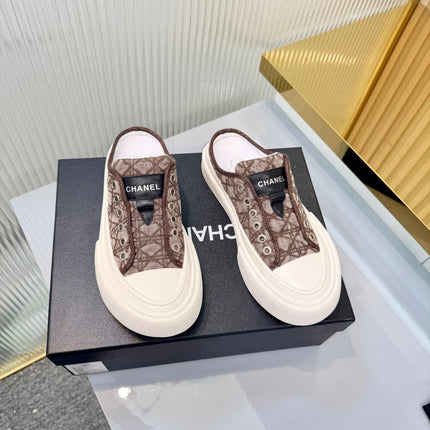 CHANEL 26S MULE SNEAKERS IN BROWN DIAMOND-PATTERNED WOVEN DENIM FABRIC STYLE 1