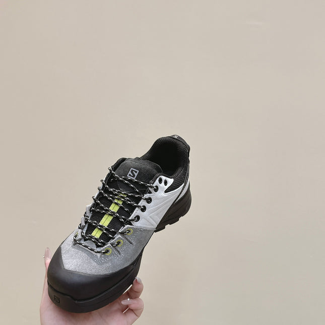 ALO 25S SALOMON X-ALP LTR SNEAKER IN GREY AND WHITE SUEDE