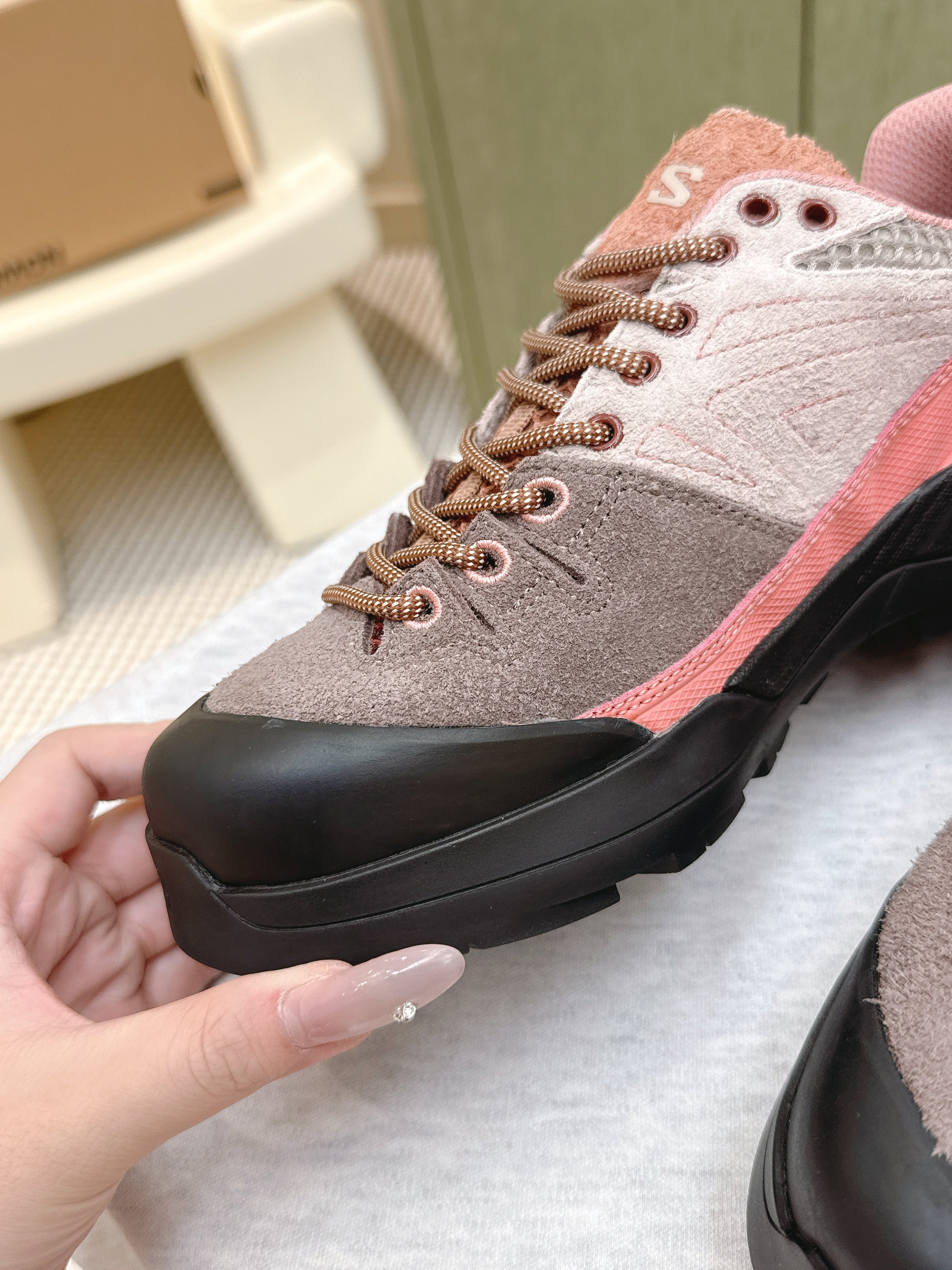 ALO 25S SALOMON X-ALP LTR SNEAKER IN MAUVE PINK SUEDE