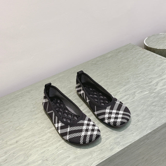 BURBERRY 26S BALLET FLATS IN BLACK AND WHITE KNIT STYLE 2