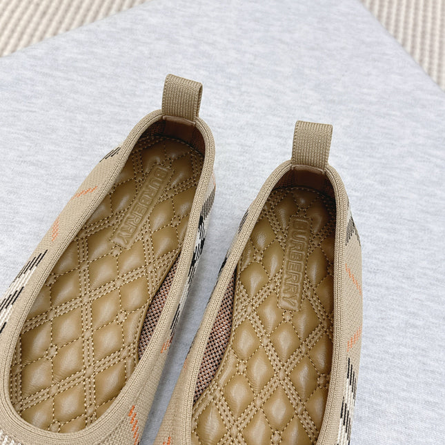 BURBERRY 26S BALLET FLATS IN BEIGE AND BLACK KNIT STYLE 1
