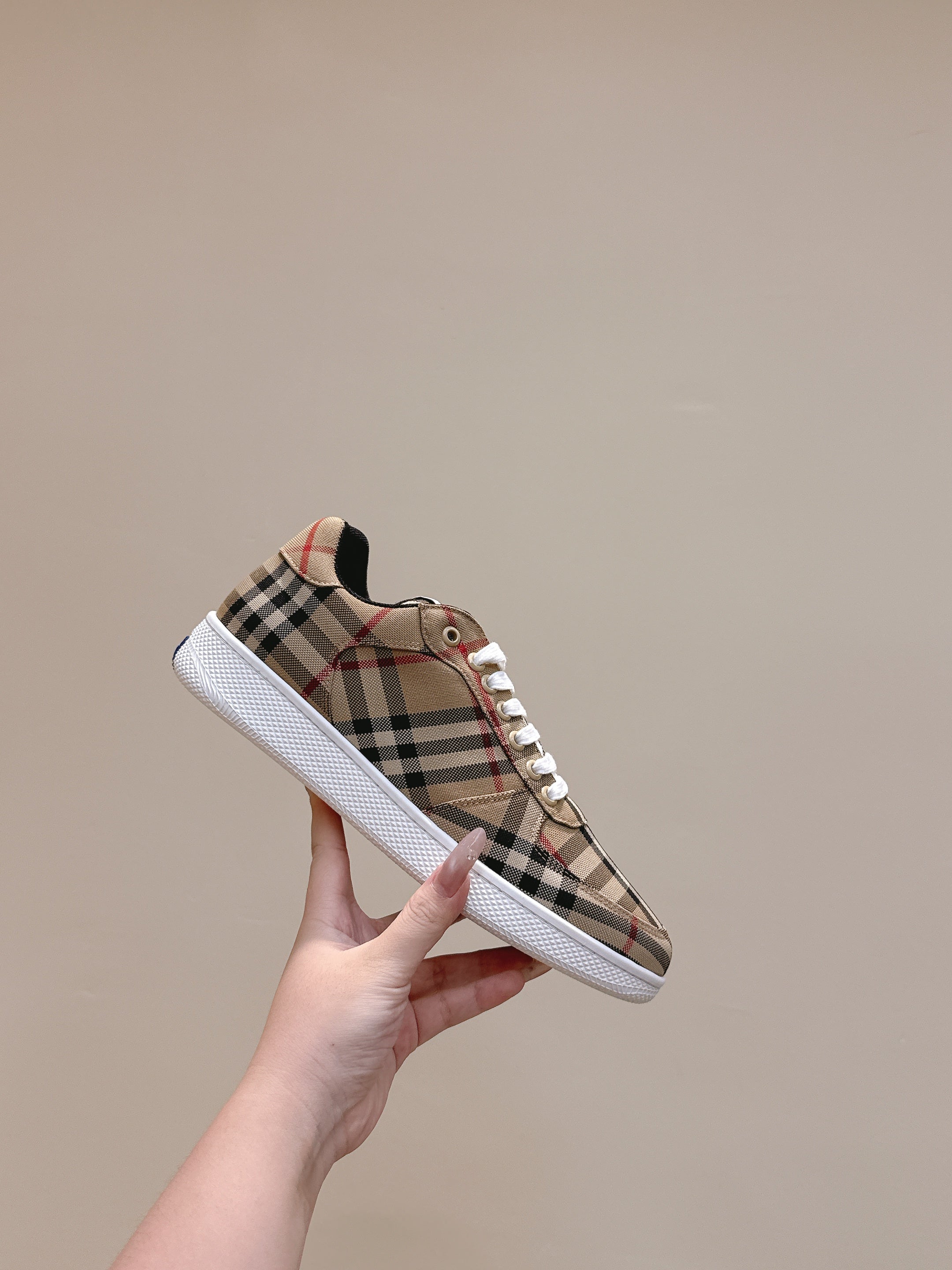 BURBERRY 26S PLAID TERRACE SNEAKERS IN LIGHT BROWN CANVAS