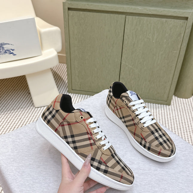 BURBERRY 26S PLAID TERRACE SNEAKERS IN LIGHT BROWN CANVAS