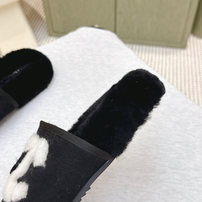 CHANEL 25S FUR SLIPPERS DOUBLE-LAYERED IN BLACK WITH WHITE CC LOGO