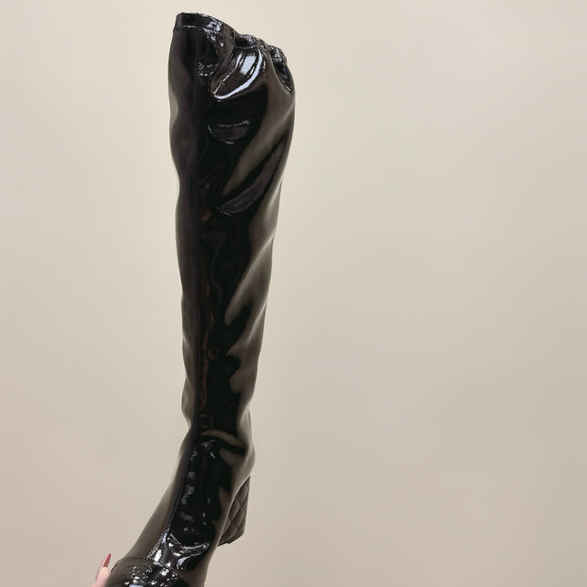 CHANEL 25S KNEE-HIGH BOOTS 60MM IN BLACK PATENT CALFSKIN WEDGE HEELS
