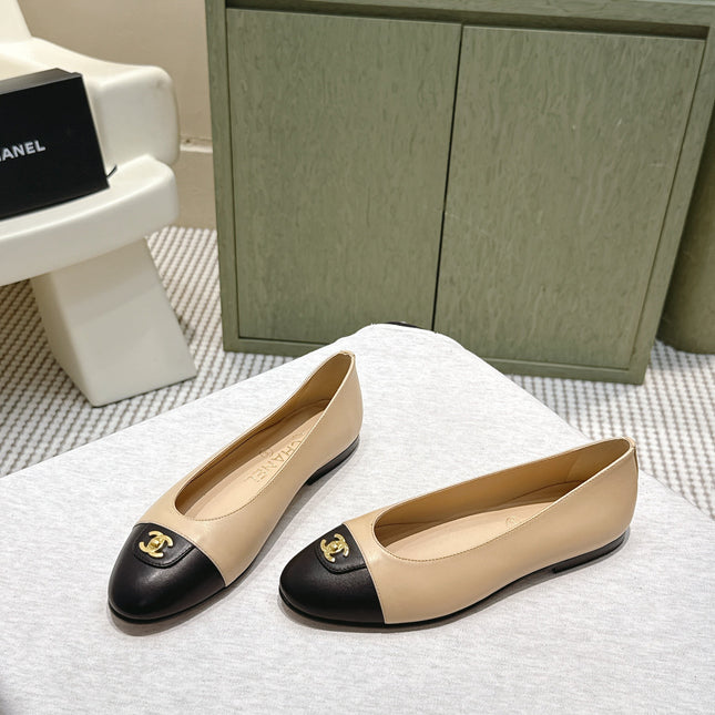 CHANEL 25S BALLET FLATS IN BEIGE CALFSKIN WITH BLACK CAP TOE GOLD HARDWARE