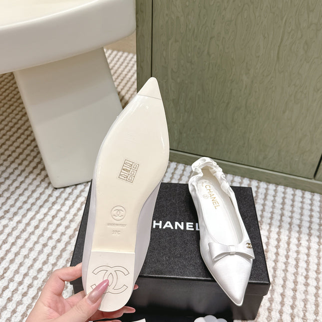 CHANEL 25S MARY JANE BALLET FLATS IN WHITE SILK SATIN
