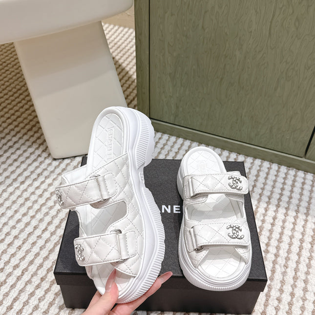 CHANEL 25S STRAP SANDALS IN WHITE PATENT CALFSKIN SILVER HARDWARE