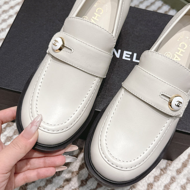CHANEL 25S GODDESS MOCCASIN LOAFERS 65MM IN WHITE CALFSKIN GOLD HARDWARE