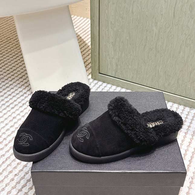 CHANEL 25S INDOOR SLIPPERS IN BLACK SUEDE FUR-LINED
