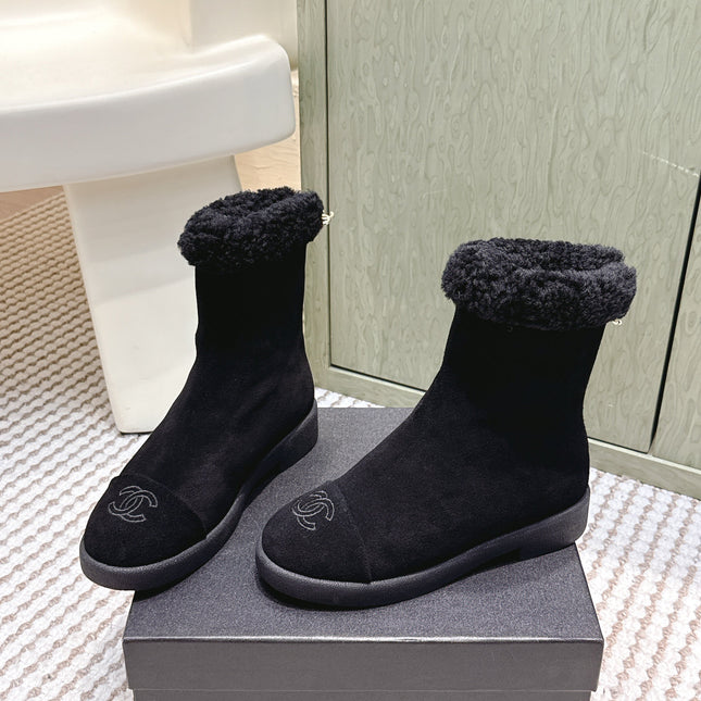 CHANEL 25S CALF-HIGH BOOTS IN BLACK SUEDE LINED WITH SHEEPSKIN