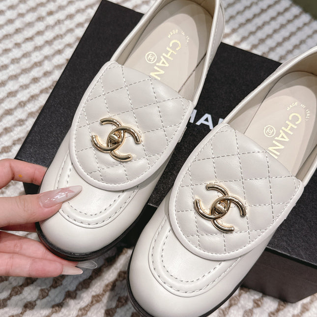 CHANEL 25S LOAFERS MOCCASIN 65MM IN WHITE CALFSKIN GOLD HARDWARE