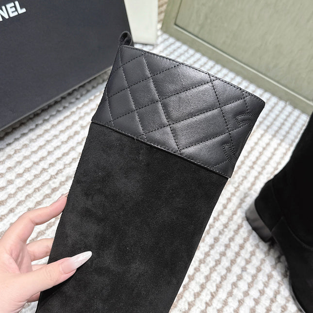 CHANEL 25S HIGH-CALF COWBOY BOOTS IN BLACK SUEDE AND CALFSKIN DIAMOND-QUILTED