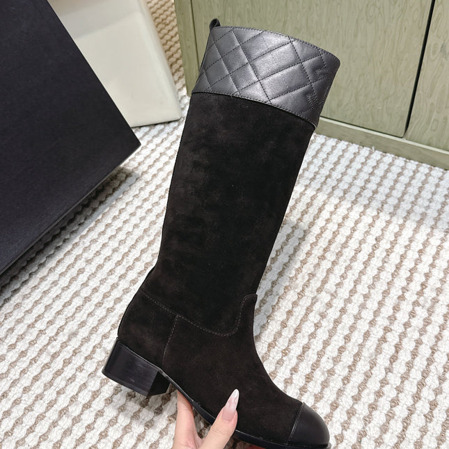 CHANEL 25S HIGH-CALF COWBOY BOOTS IN BLACK SUEDE AND CALFSKIN DIAMOND-QUILTED