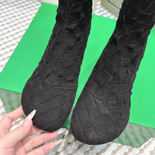 BOTTEGA VENETA 26S INTRECCIATO BOOTS 70 MM IN BLACK SUEDE