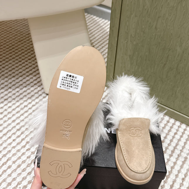 CHANEL 25S LOAFERS MOCCASIN IN BEIGE SUEDE WITH WHITE MINK FUR LINING