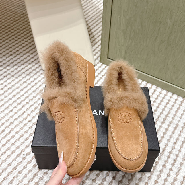 CHANEL 25S LOAFERS MOCCASIN IN BROWN SUEDE WITH MINK FUR LINING
