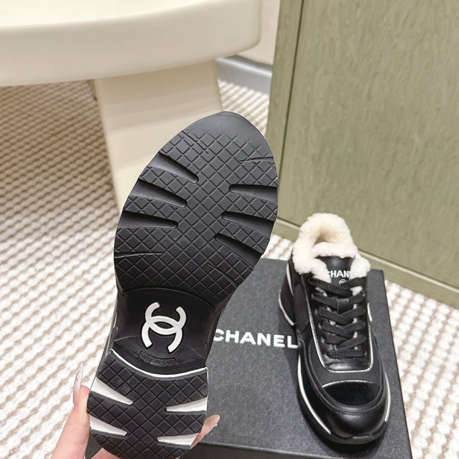 CHANEL 25S SNEAKERS IN BLACK SYNTHETIC FABRIC AND SUEDE CALFSKIN