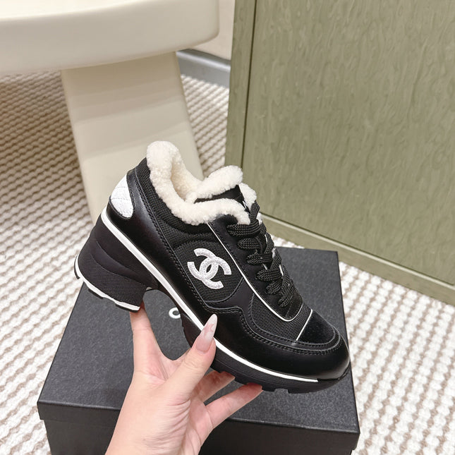 CHANEL 25S SNEAKERS IN BLACK SYNTHETIC FABRIC AND SUEDE CALFSKIN