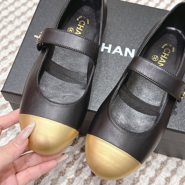 CHANEL 25S MARY JANE FLAT IN BLACK LAMBSKIN WITH YELLOW CAP TOE GOLD HARDWARE